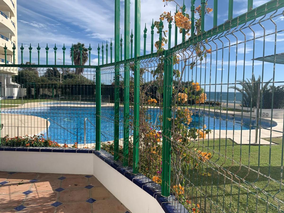 Lujo En Banana Beach Primera Linea De Playa Marbella Kültér fotó