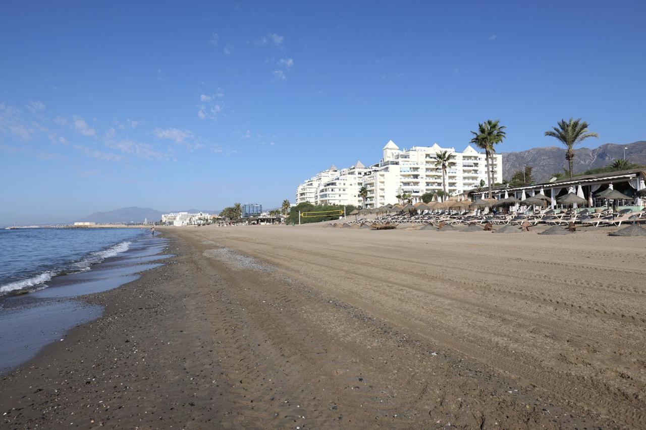 Lujo En Banana Beach Primera Linea De Playa Marbella Kültér fotó
