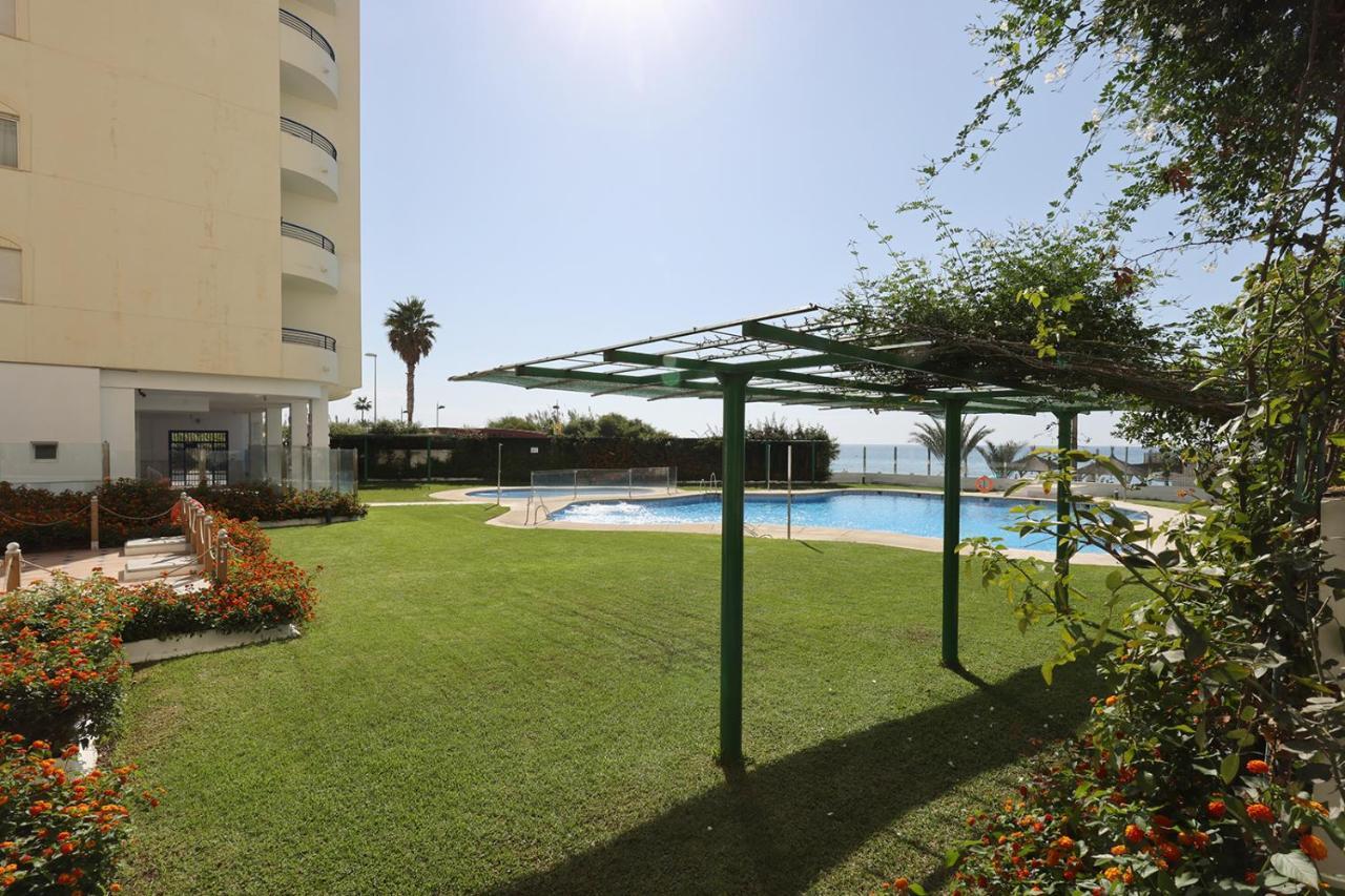 Lujo En Banana Beach Primera Linea De Playa Marbella Kültér fotó